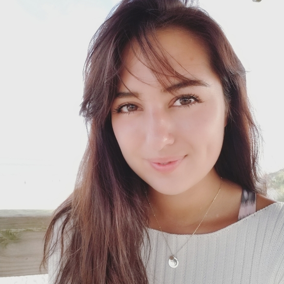 Meet your Posher, Taylor - Picture 1 of 1